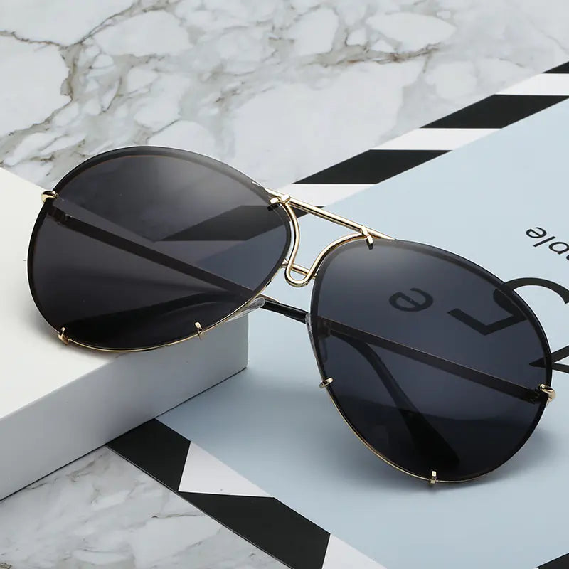 Retro Oversized Sunglasses for Ocean Style